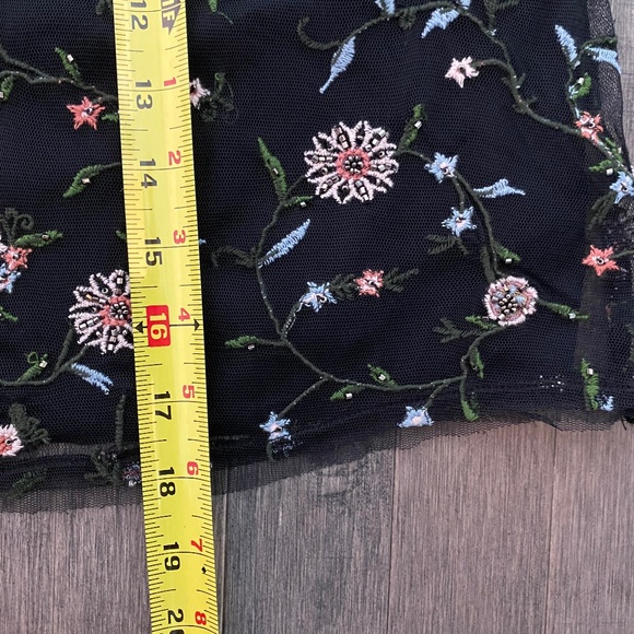 Abercrombie & Fitch Embellished Tank Top - Picture 6 of 7